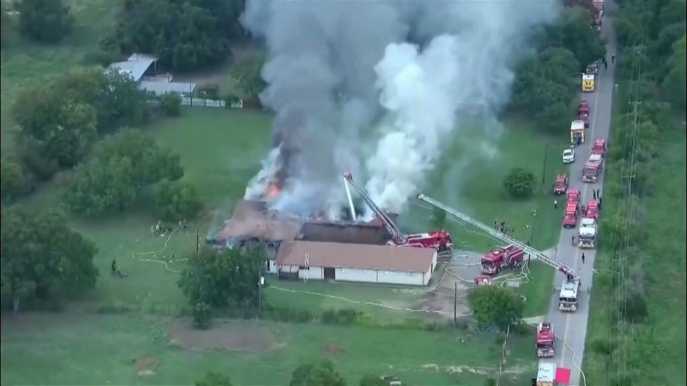 Τέξας: Εναέρια πλάνα από φωτιά που κατέστρεψε εκκλησία στο Ντάλας