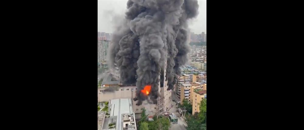 Κίνα: Φονική πυρκαγιά σε  σε εμπορικό κέντρο στη Σετσουάν (βίντεο)