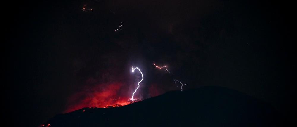 Ηφαίστειο - έκρηξη ηφαιστείου - Ινδονησία