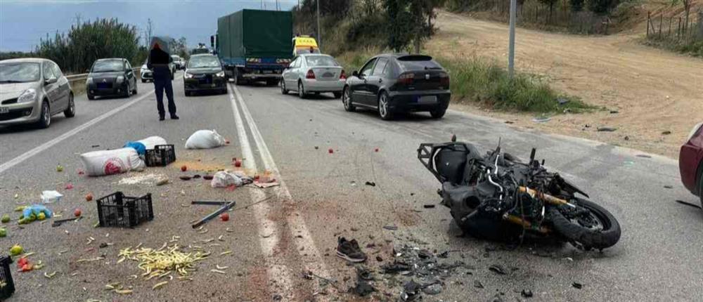 Τροχαίο - Λαμία: Θρήνος για τον πολύτεκνο γιατρό που “έσβησε” στην άσφαλτο (εικόνες)