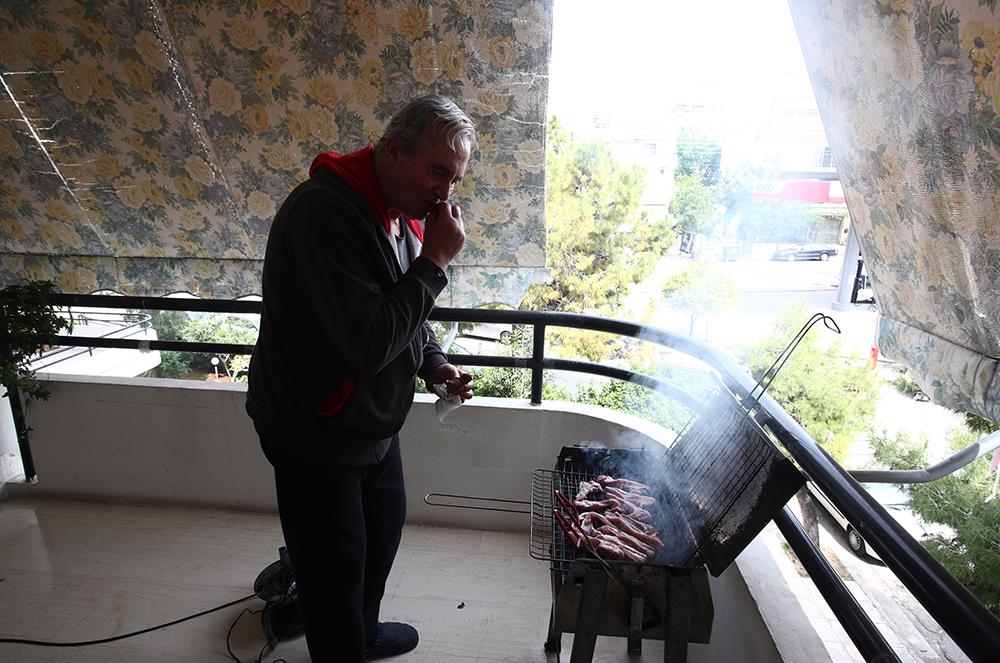 ΜΠΑΛΚΟΝΙΑ - ΑΘΗΝΑ - ΘΕΣΣΑΛΟΝΙΚΗ - ΠΑΣΧΑΛΙΝΟ ΤΡΑΠΕΖΙ