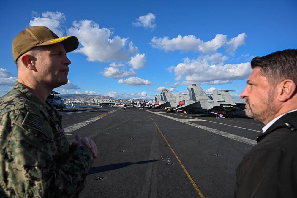 ΝΙΚΟΣ ΧΑΡΔΑΛΙΑΣ - ΑΕΡΟΠΛΑΝΟΦΟΡΟ USS George H.W. Bush - ΠΕΙΡΑΙΑΣ