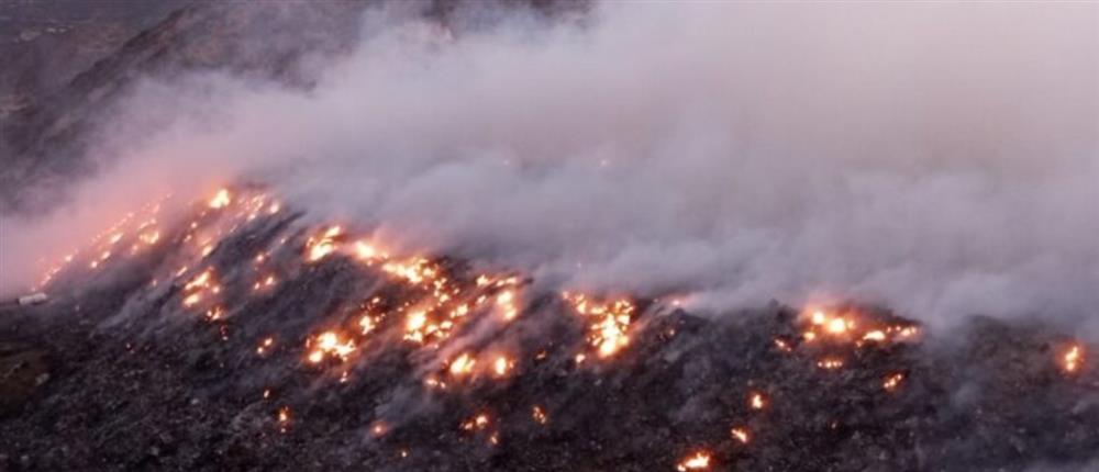 Φωτιά στην Κάρπαθο: Μεγάλη οικολογική καταστροφή από την πυρκαγιά στον ΧΥΤΑ