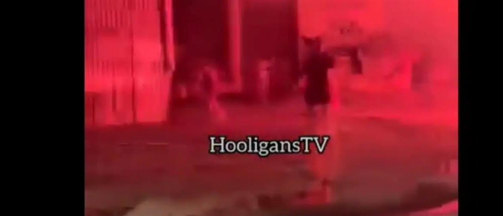 Καματερό: Χούλιγκαν ΑΕΚ και Παναθηναϊκού έδωσαν “μάχη” με καδρόνια και φωτοβολίδες (βίντεο)