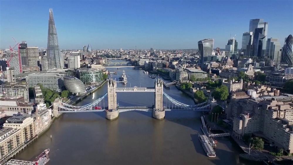 Λονδίνο: Χαρακτηριστικές "γωνιές" και εντυπωσιακές εικόνες της πόλης από drone