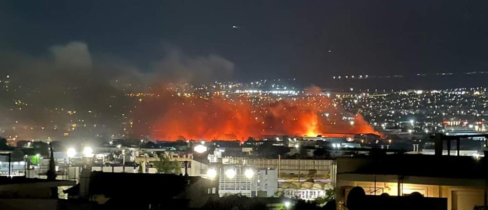 Φωτιά στο Μενίδι (εικόνες)