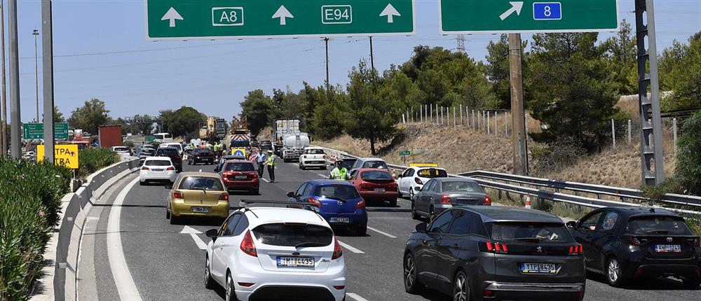 Κυκλοφοριακό κομφούζιο στην Αθηνών - Κορίνθου από πτώση δέντρων 