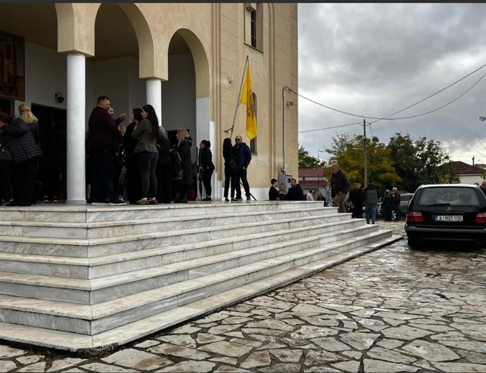 43χρονη - Αγρίνιο - κηδεία - γυναικοκτονία