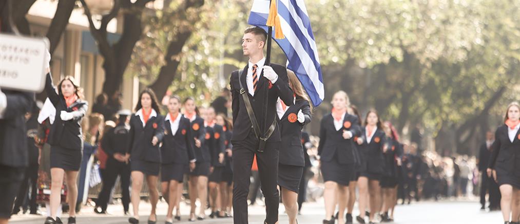 28η Οκτωβρίου - Θεσσαλονίκη: Μαθητική παρέλαση με λαμπρότητα (εικόνες)