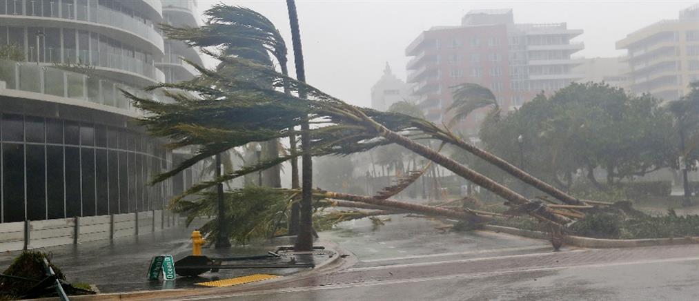 Χωρίς έλεος χτυπά τη Φλόριντα ο κυκλώνας Ίρμα (βίντεο)