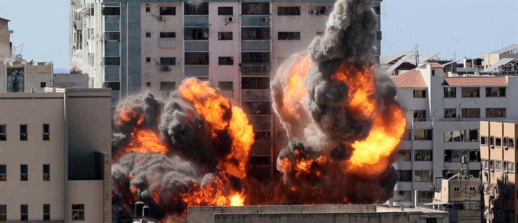 Γάζα: Βομβαρδίστηκε το κτήριο του Associated Press και του Al Jazeera (εικόνες)