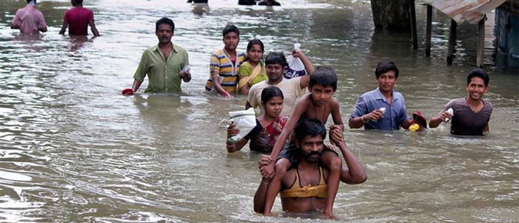 Τραγικός ο απολογισμός από τις πλημμύρες στην Ινδία
