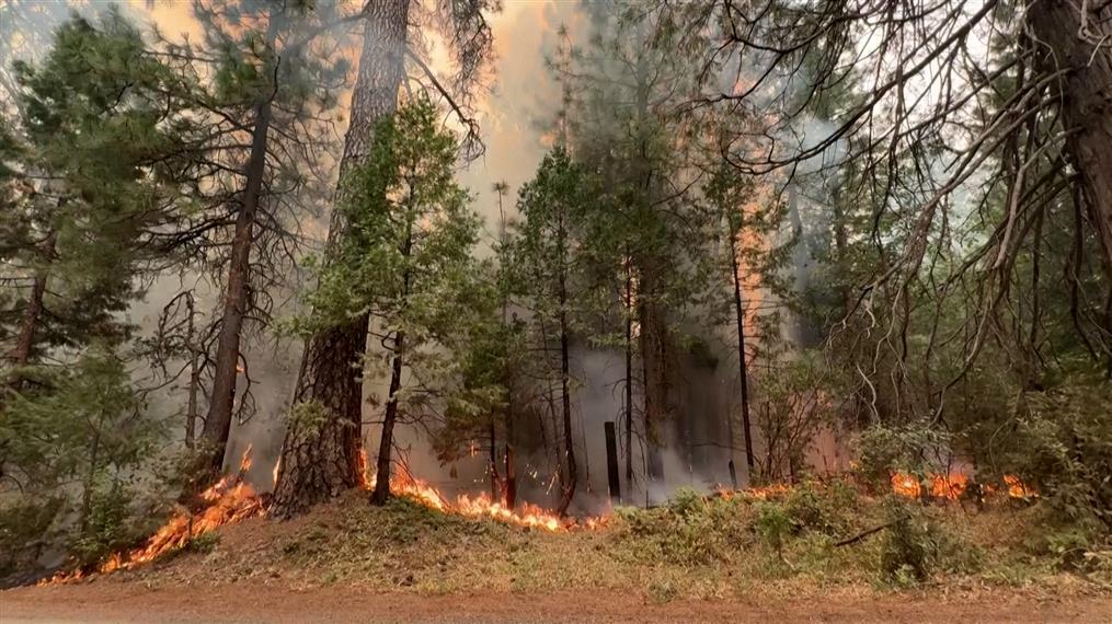 Καλιφόρνια: Μαίνεται ανεξέλεγκτη η μεγαλύτερη πυρκαγιά στις ΗΠΑ
