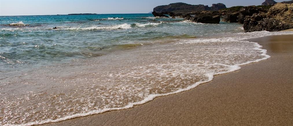 “Γαλάζια Σημαία”: Ποιες παραλίες βραβεύτηκαν στην Ελλάδα