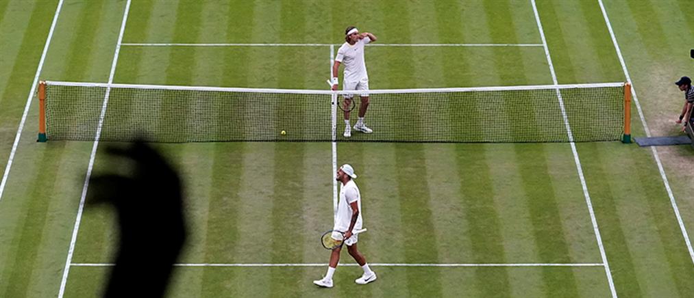 Wimbledon: Τσιτσιπάς και Κύργιος έφαγαν... πρόστιμο