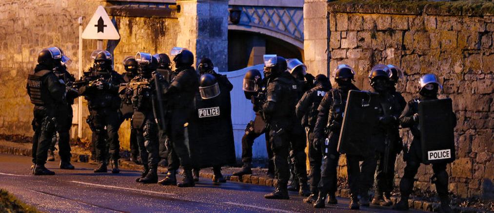 Παρίσι: Πρωτοχρονιά υπό δρακόντεια μέτρα με το φόβο της τρομοκρατίας