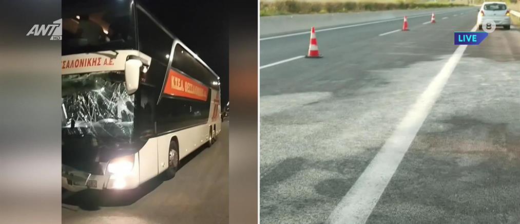 Πλαταμώνας: Φονική πρόσκρουση λεωφορείου σε δύο αυτοκίνητα στην ΛΕΑ (εικόνες)