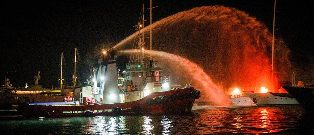 Μαρίνα Ζέας: Φωτιά σε 3 σκάφη (εικόνες)