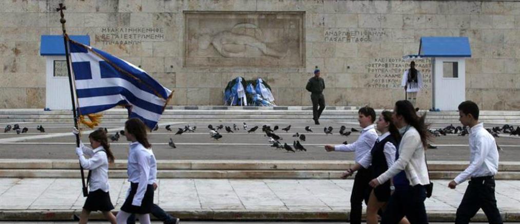 Κόντρα Κεραμέως – ΣΥΡΙΖΑ για τους σημαιοφόρους