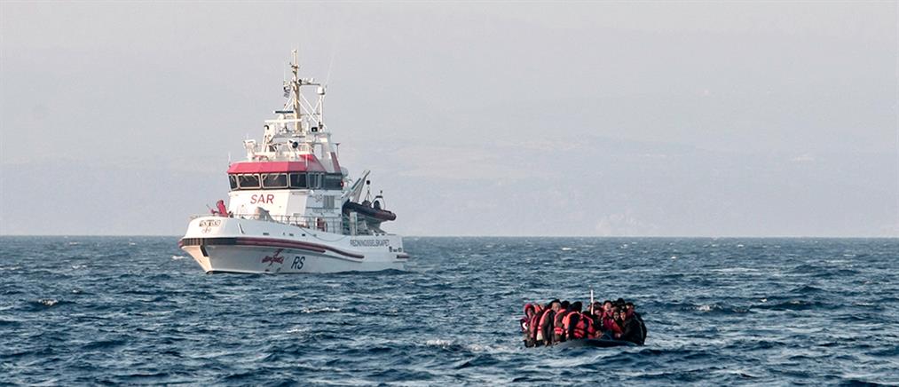Die Zeit: Ελλάδα και πρόσφυγες υφίστανται όλα τα δεινά εξαιτίας της ΕΕ
