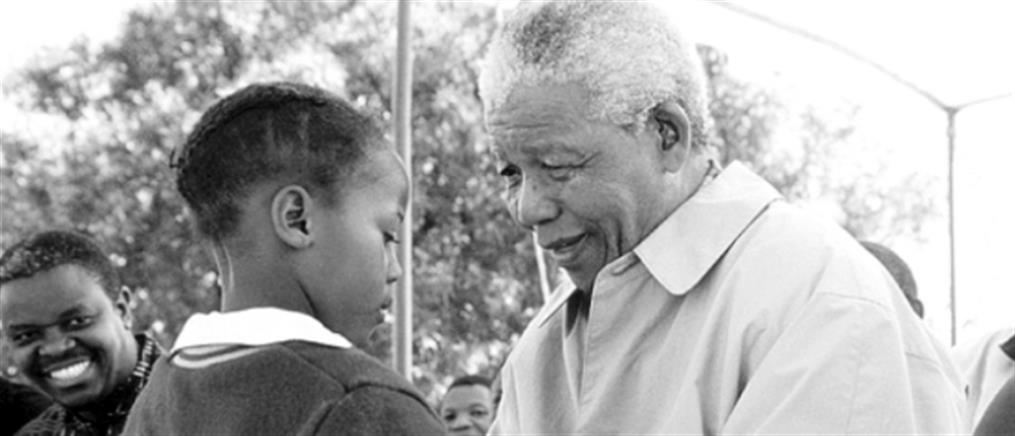 Παγκόσμια υπόκλιση στο μεγαλείο του Νέλσον Μαντέλα