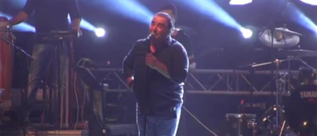 Βασίλης Καρράς: Όταν ο μεγάλος λαϊκός τραγουδιστής μπήκε στο “Γκίνες”