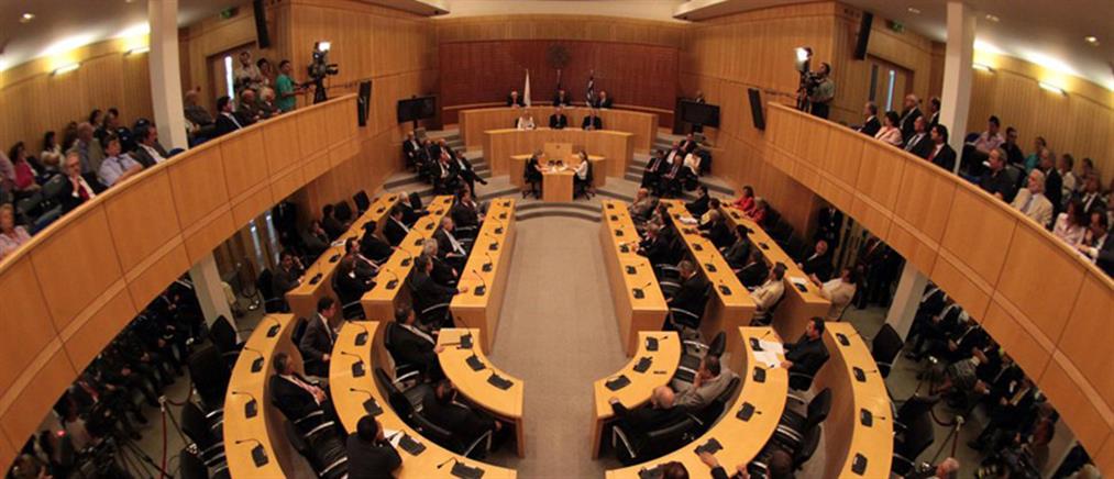 "Πέρασε" ο προϋπολογισμός του 2015 από το κυπριακό κοινοβούλιο