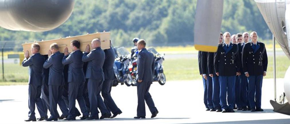 Πτήση MH17: Στην Ολλανδία οι πρώτες σοροί των θυμάτων