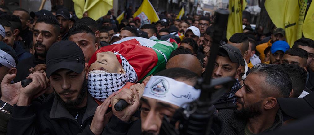 Δυτική Όχθη: νεκρός 16χρονος από σφαίρα στο κεφάλι (εικόνες)