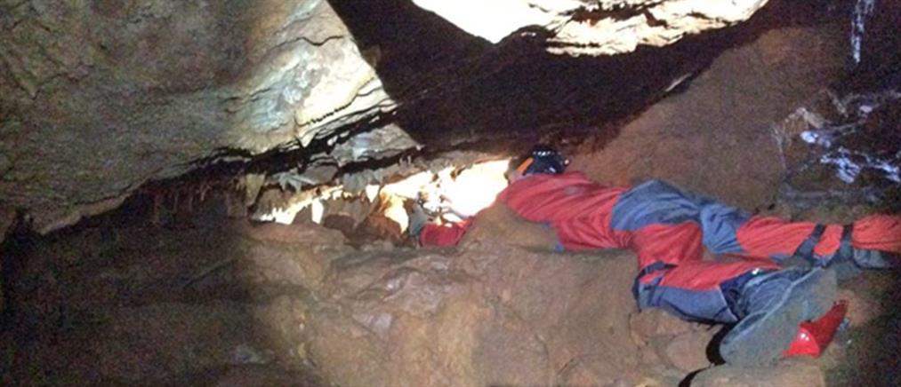 Εντυπωσιακές εικόνες: Στα άδυτα των 25 σπηλαίων της Κέρκυρας
