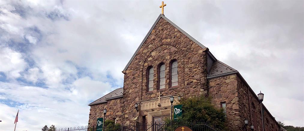 Ιερέας κρεμάστηκε μέσα στην εκκλησία του μετά από κατηγορίες για σεξουαλική κακοποίηση ανηλίκου