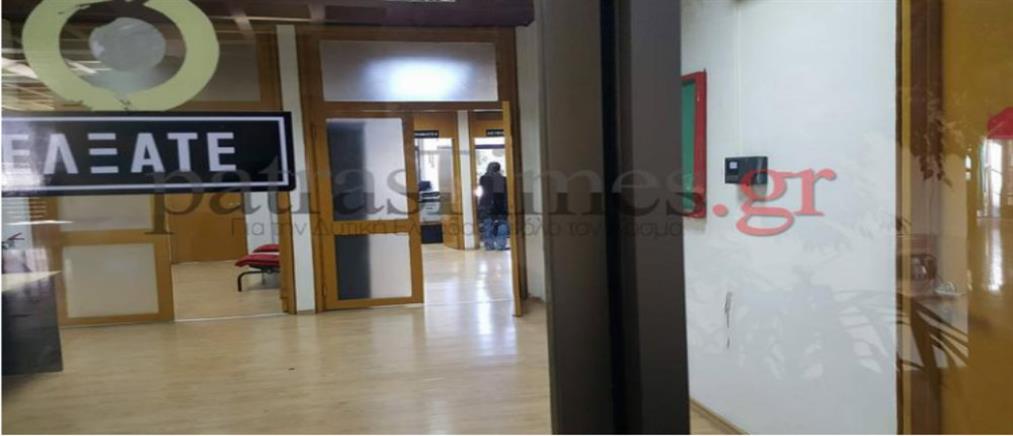 Φοιτητές κλείδωσαν στο γραφείο του τον διευθυντή της φοιτητικής εστίας