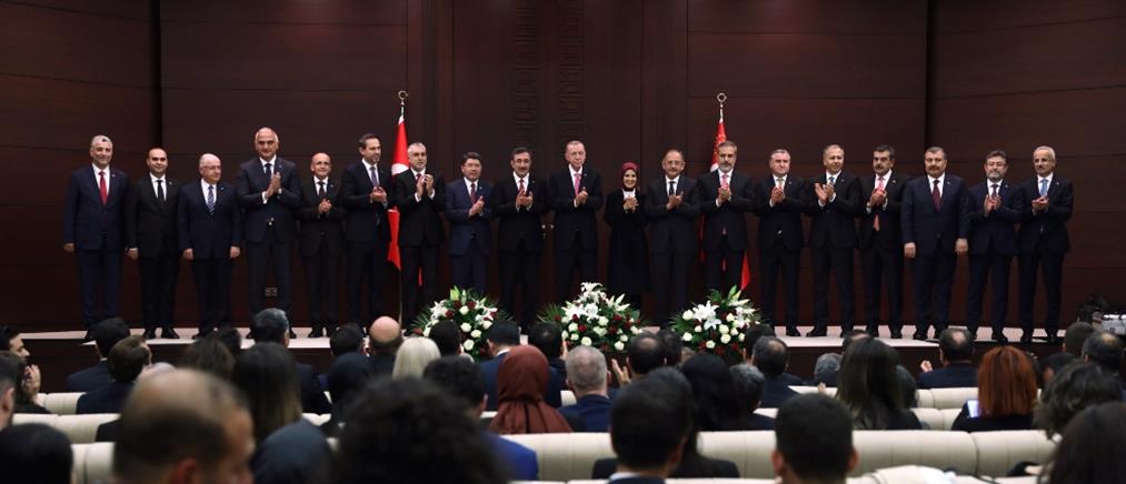 Τουρκία: Η πρώτη συνεδρίαση του Υπουργικού και το πρωτοσέλιδο για τον Αβραμόπουλο