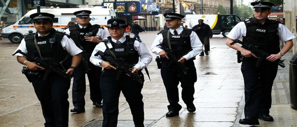 Βρετανία: Η αστυνομία του Λονδίνου είναι “θεσμικά ρατσιστική, σεξιστική και ομοφοβική”