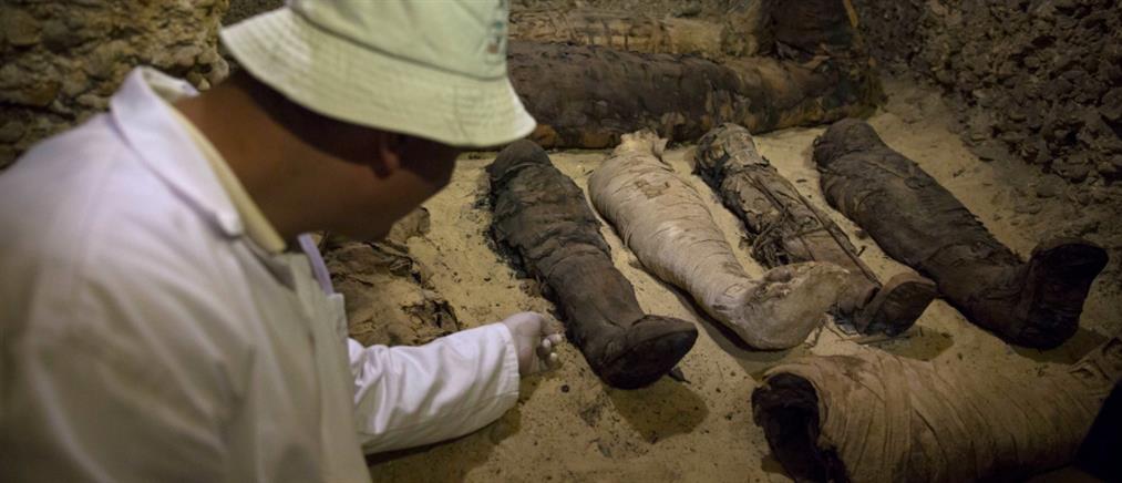 Σπουδαία ανακάλυψη: Βρέθηκαν μούμιες άνω των 2000 ετών (εικόνες)