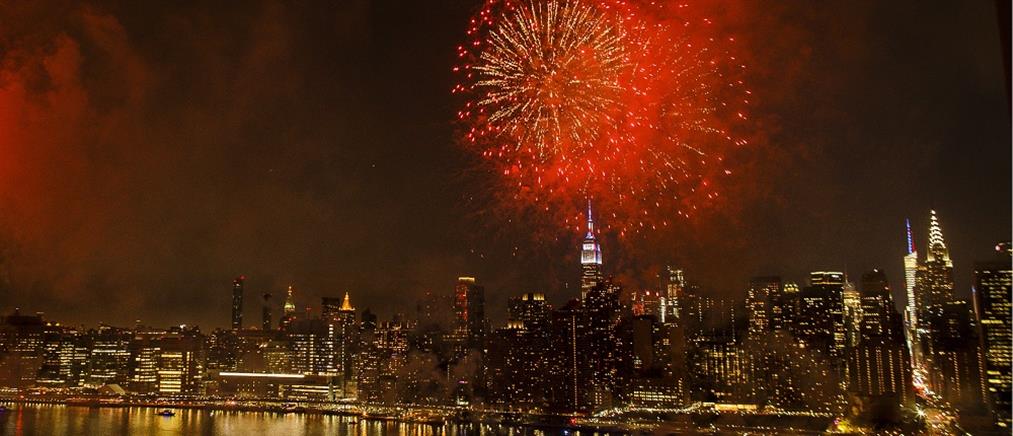 Εντυπωσιακό σόου πυροτεχνημάτων για τον εορτασμό της 4ης Ιουλίου στις ΗΠΑ (βίντεο)