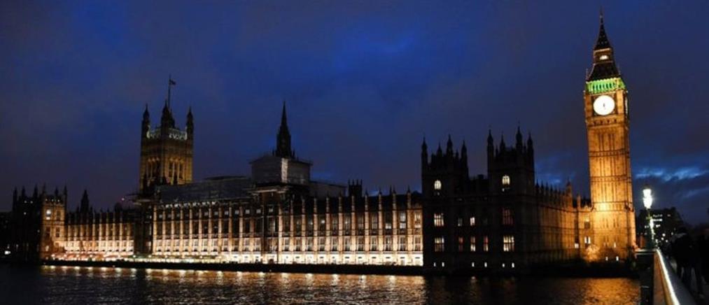 Βρετανία: Άντρας εισέβαλε στο Κοινοβούλιο