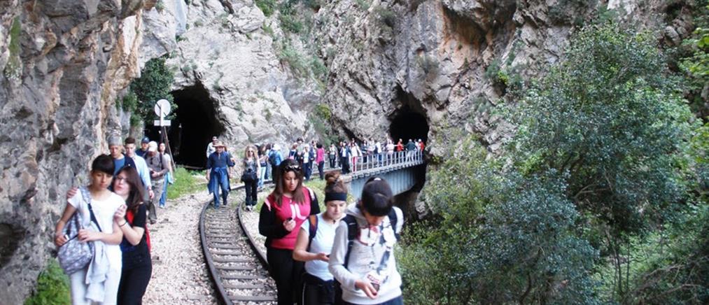 Πανελλήνιο πέρασμα στο φαράγγι του Βουραϊκού