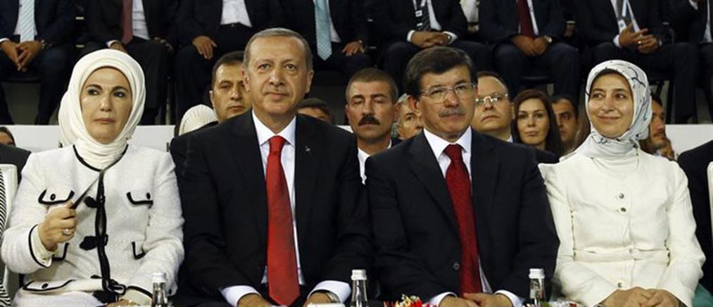 Συγκίνησε στην ομιλία του ο Ερντογάν: "Το AKP είναι το πέμπτο παιδί μου»