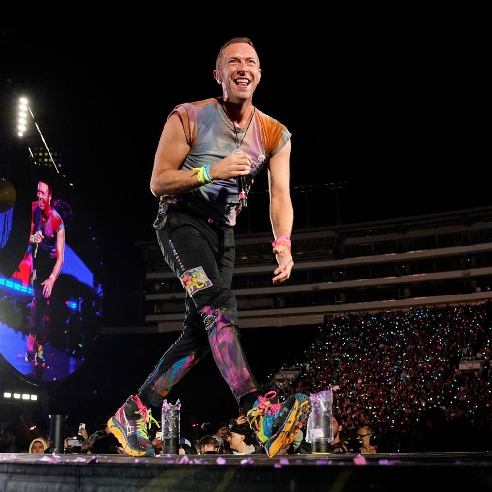 Coldplay: Η νέα ανάρτηση με το βίντεο κλιπ από το Ηρώδειο