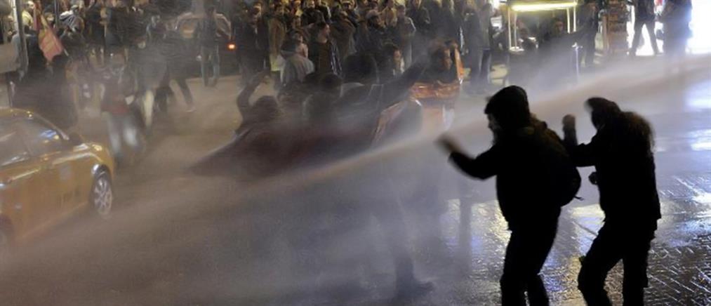 Δακρυγόνα, και πάλι, στην πλατεία Ταξίμ

