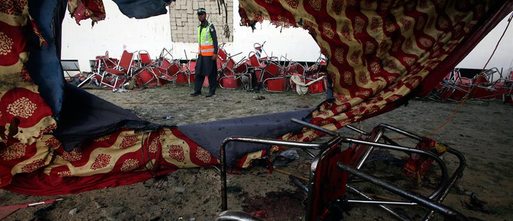 Πακιστάν - Έκρηξη σε πολιτική συγκέντρωση: Το Ισλαμικό Κράτος πίσω από την επίθεση (εικόνες)