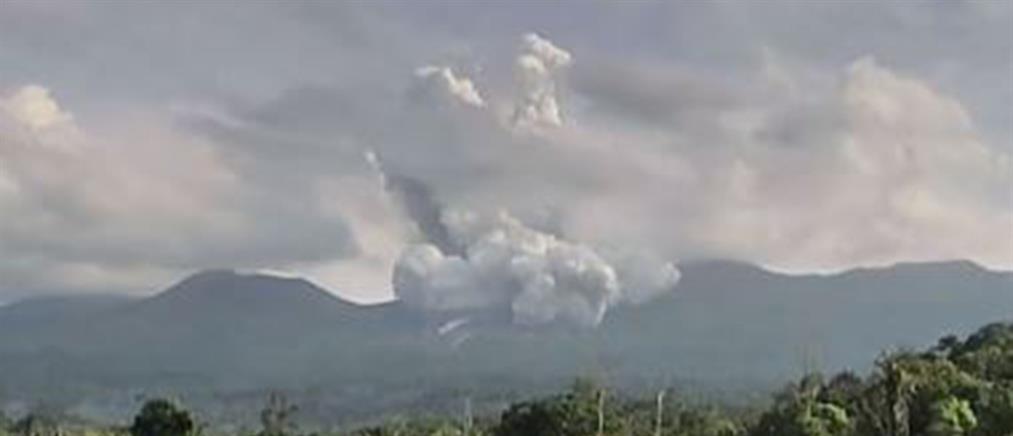 Κόστα Ρίκα: εξερράγη το ηφαίστειο Ρινκόν ντε λα Βιέχα (βίντεο)