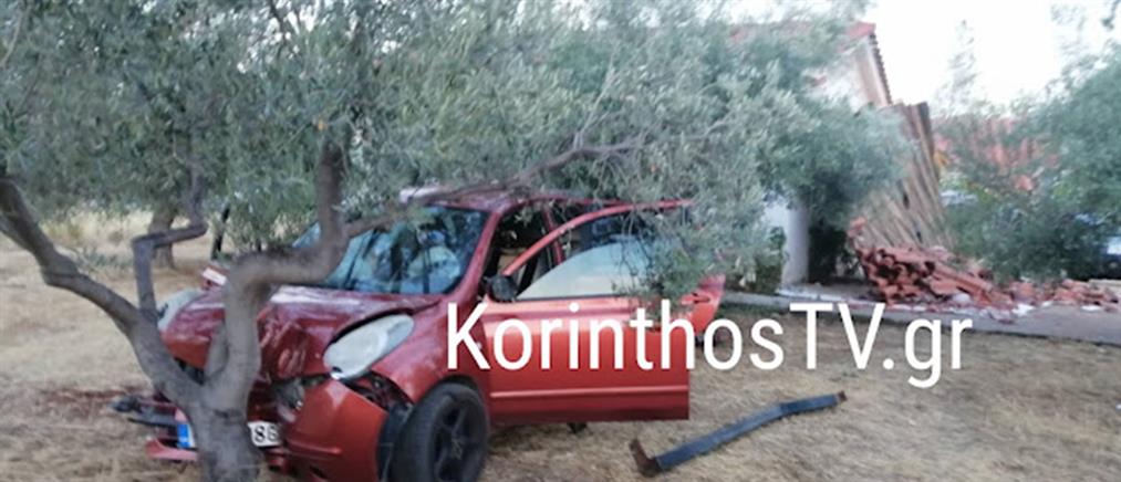 Τροχαίο στο Κιάτο: Αυτοκίνητο “διέλυσε” εκκλησία και “καρφώθηκε” σε δέντρο (εικόνες)