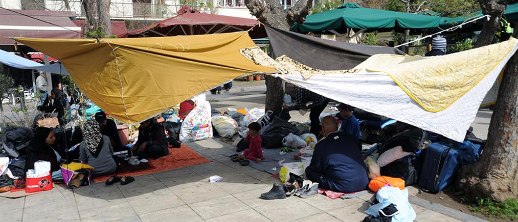 Mέρκελ προς Ελλάδα: Επιταχύνετε τις προσπάθειες για στέγαση προσφύγων