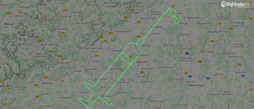 Κορονοϊός - Εμβολιασμός: πιλότος έκανε πτήση σε σχήμα σύριγγας
