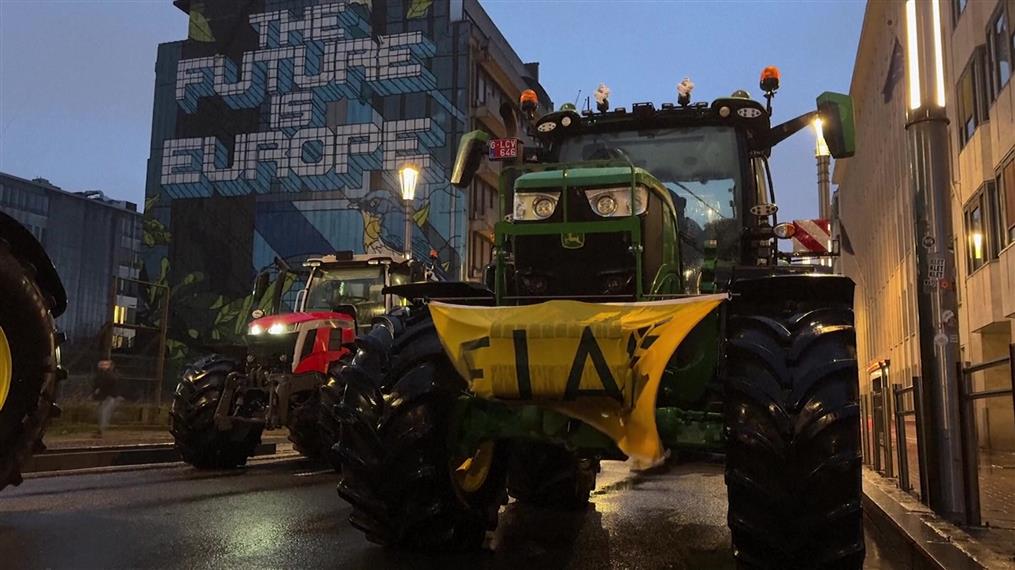 Αγρότες - Βρυξέλλες: Νέα κάθοδος των τρακτέρ στην πόλη