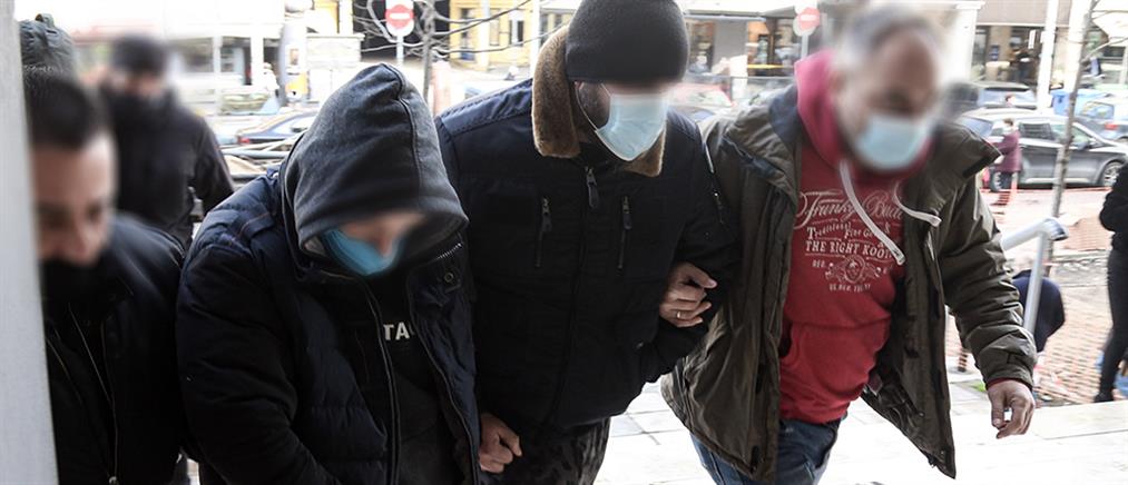 Προφυλακίστηκαν οι συλληφθέντες για τα 324 κιλά κοκαΐνης (εικόνες)