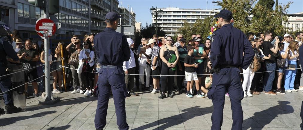 28η Οκτωβρίου: Μικροεπεισόδια και συλλήψεις στη μαθητική παρέλαση της Αθήνας