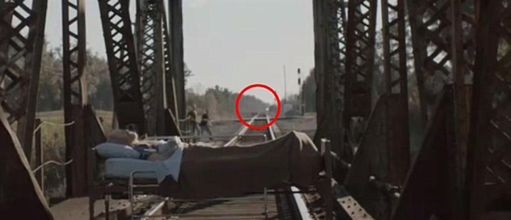 Τρένο παρασύρει κινηματογραφικό συνεργείο σε αληθινό δυστύχημα (βίντεο)
